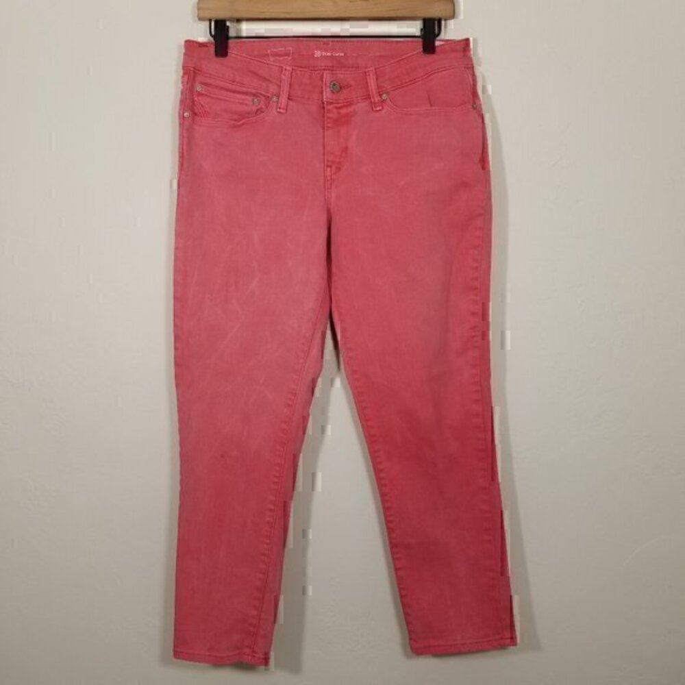 Levi's Women's Cropped Jeans in Coral